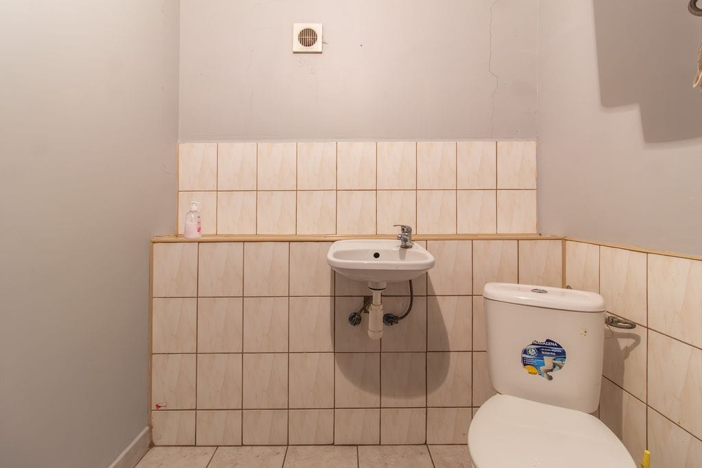 Lokal użytkowy  pokojowe na Sprzedaż