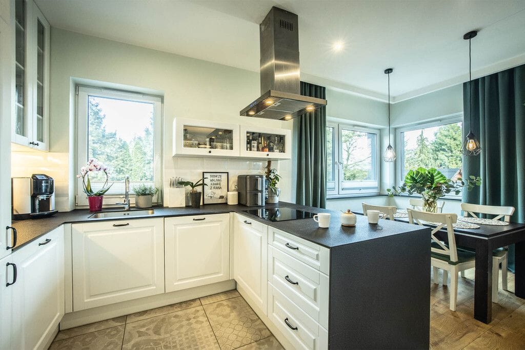 Dom 4 pokojowe na Sprzedaż