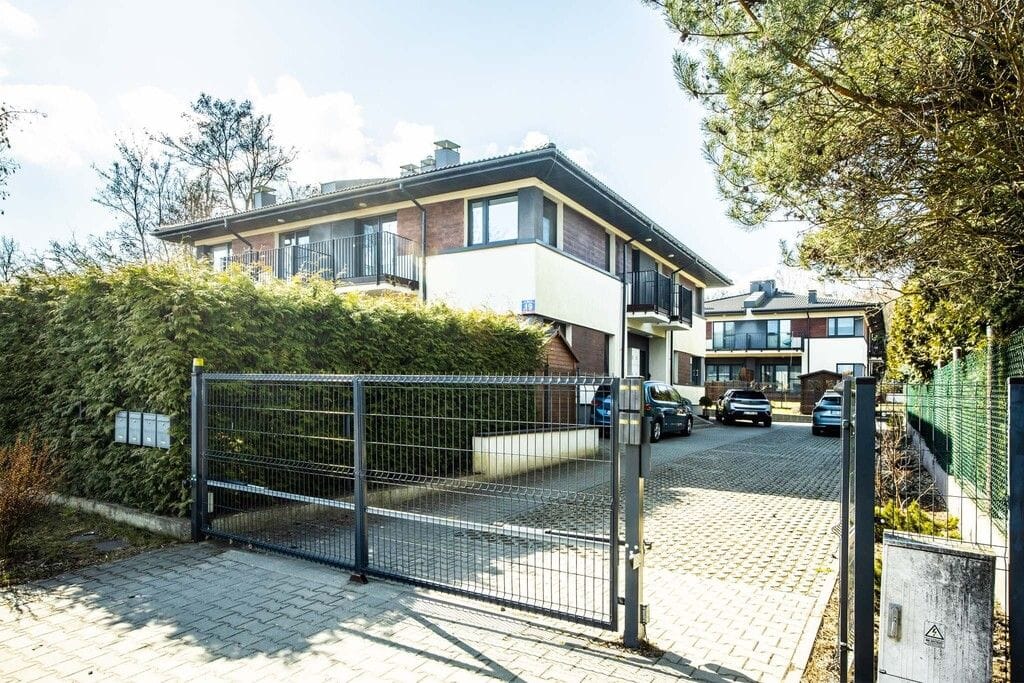 Dom 4 pokojowe na Sprzedaż