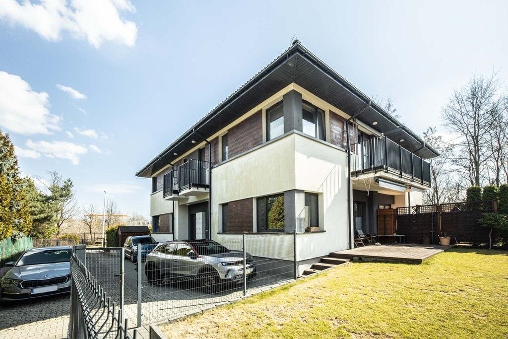 Dom 4 pokojowe na Sprzedaż