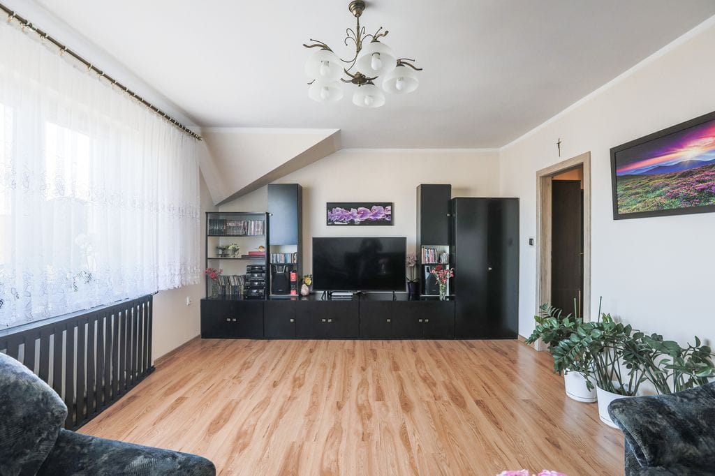 Mieszkanie 4 pokojowe na Sprzedaż