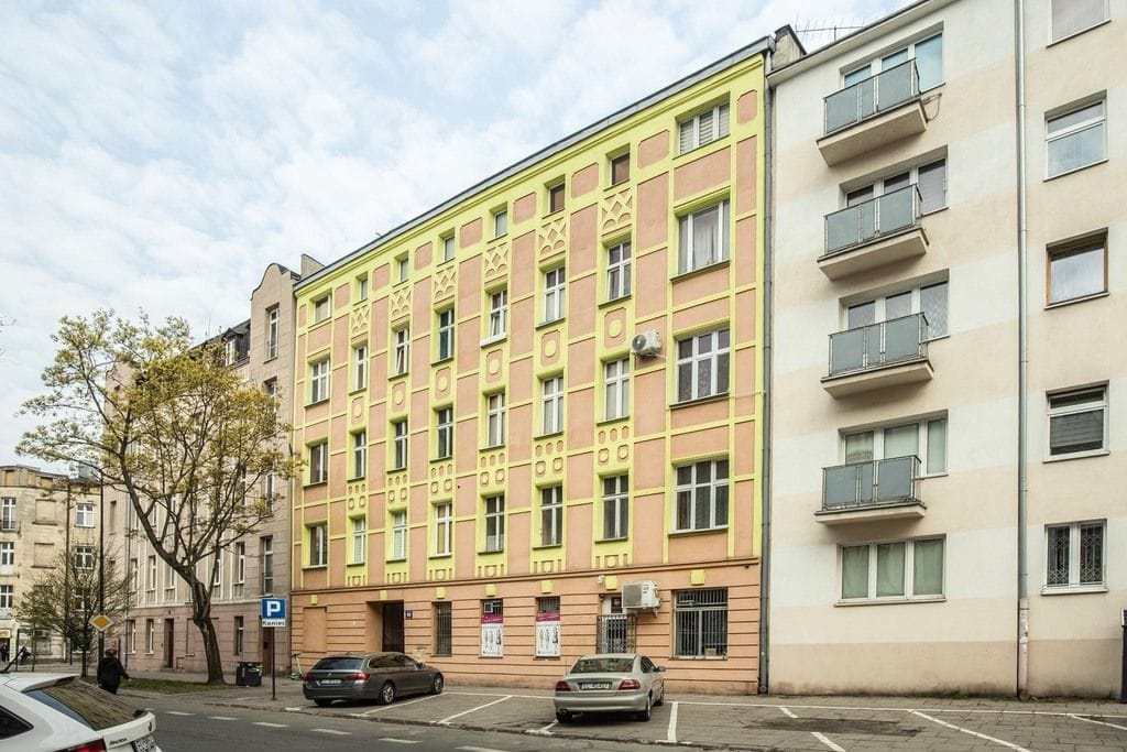 Lokal użytkowy  pokojowe na Sprzedaż