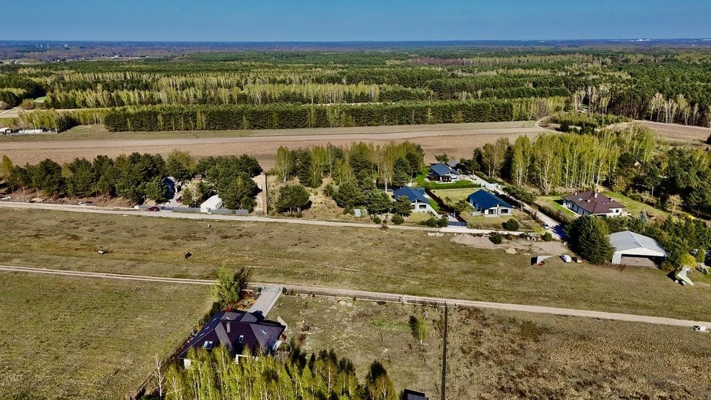 Działka  pokojowe na Sprzedaż