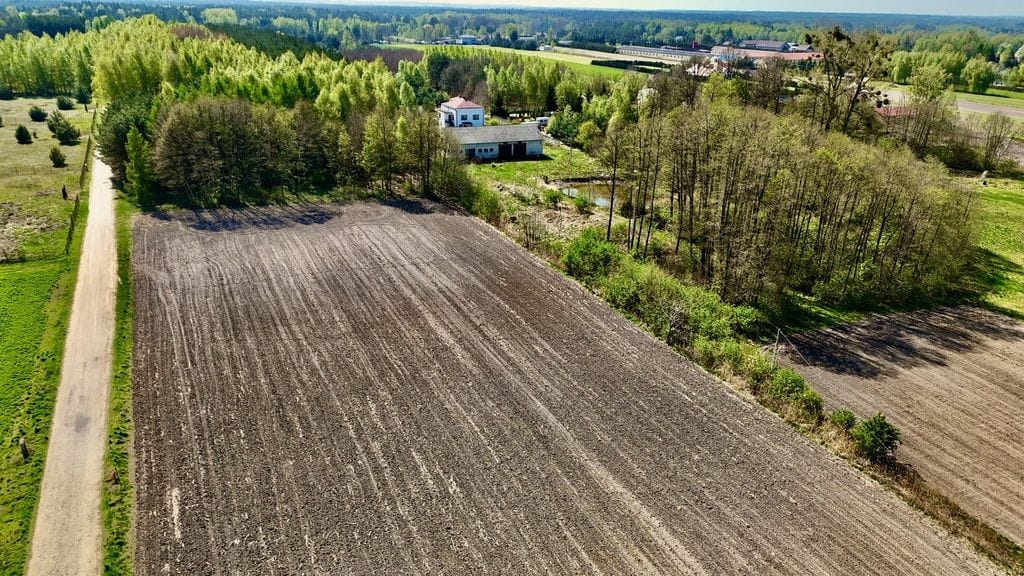 Działka  pokojowe na Sprzedaż