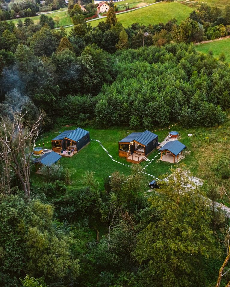 Lokal użytkowy  pokojowe na Sprzedaż