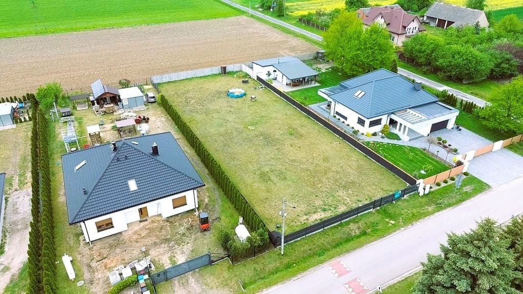 Działka  pokojowe na Sprzedaż