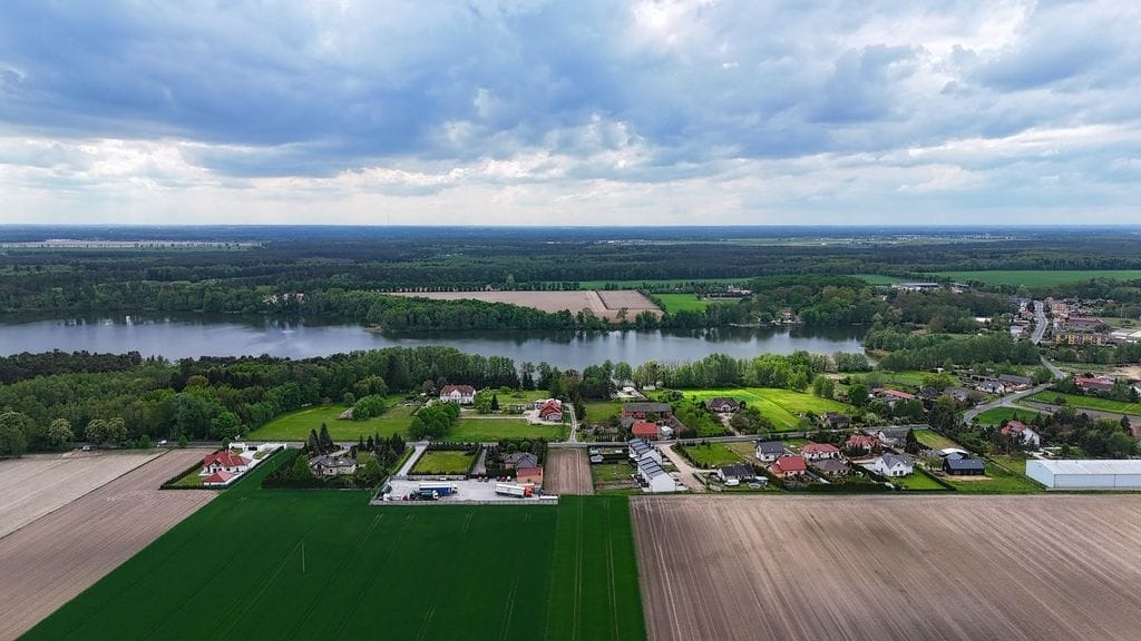 Działka  pokojowe na Sprzedaż