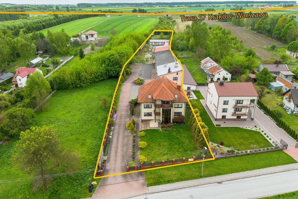 Dom 10 pokojowe na Sprzedaż