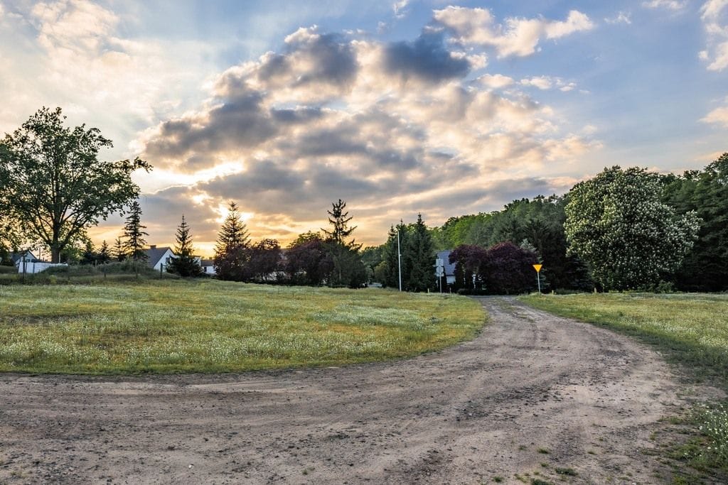 Działka  pokojowe na Sprzedaż