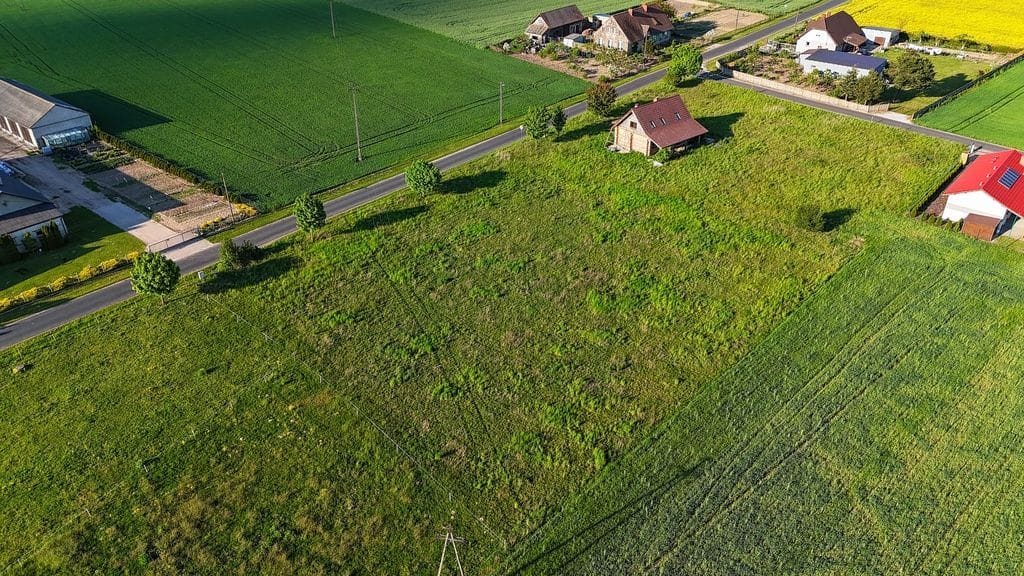 Działka  pokojowe na Sprzedaż
