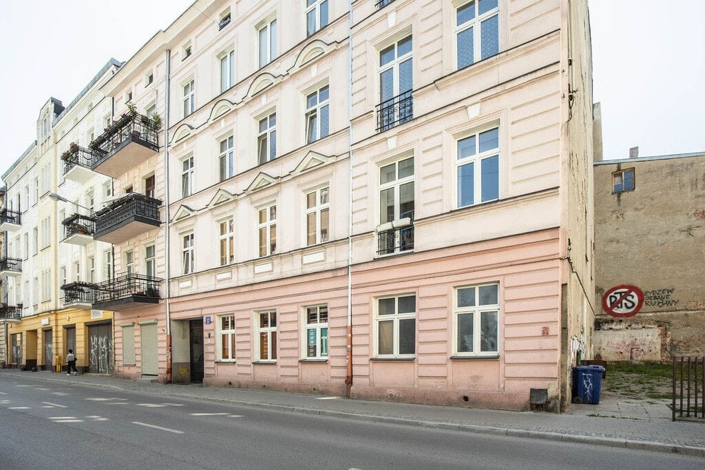 Lokal użytkowy  pokojowe na Sprzedaż