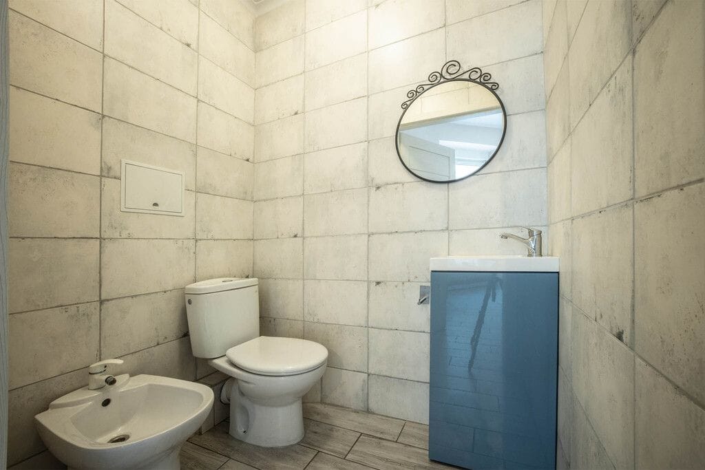 Lokal użytkowy  pokojowe na Sprzedaż