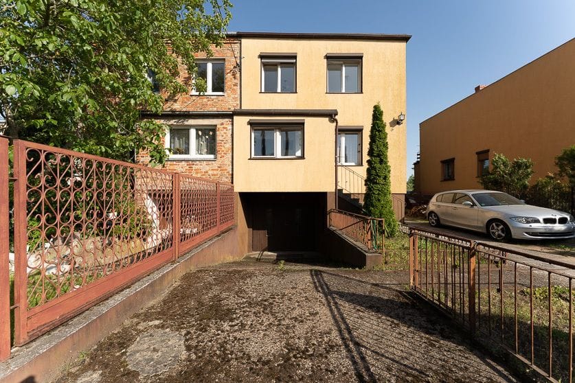 Dom 5 pokojowe na Sprzedaż
