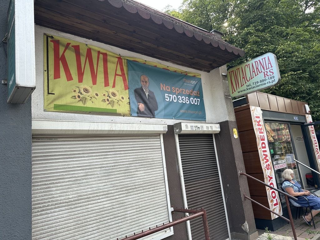 Lokal użytkowy  pokojowe na Sprzedaż
