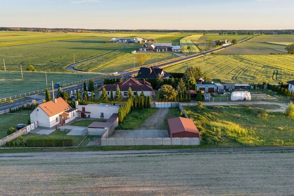 Działka  pokojowe na Sprzedaż