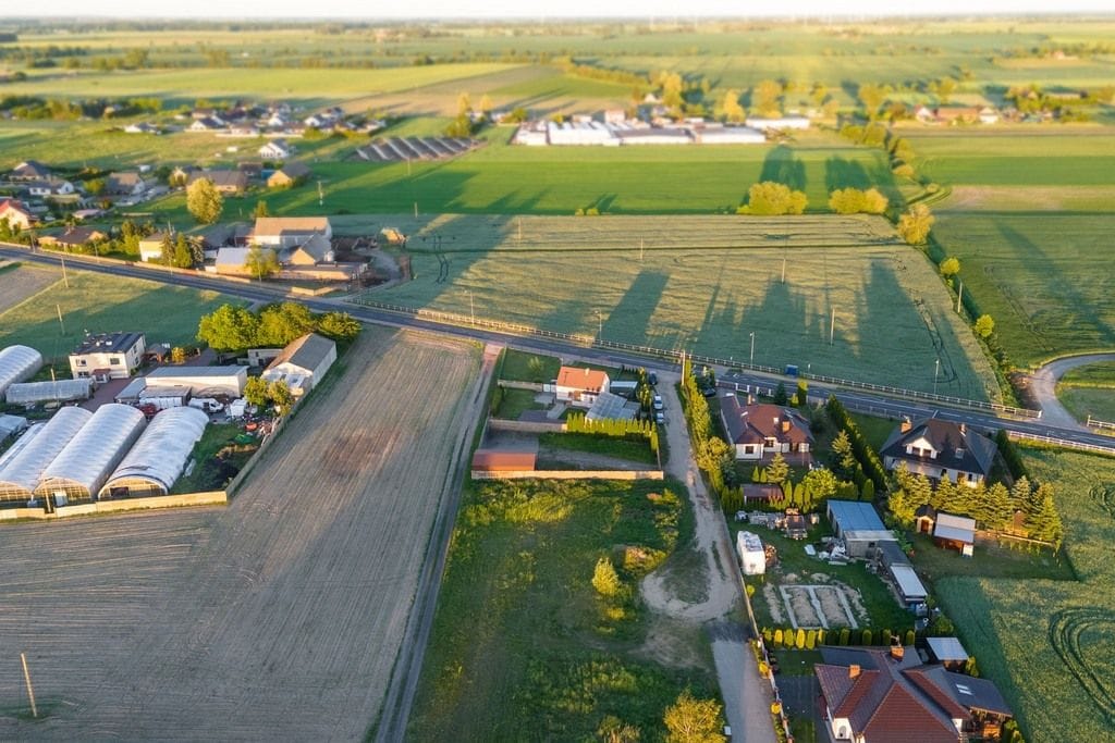 Działka  pokojowe na Sprzedaż