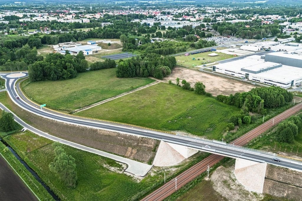 Działka  pokojowe na Sprzedaż