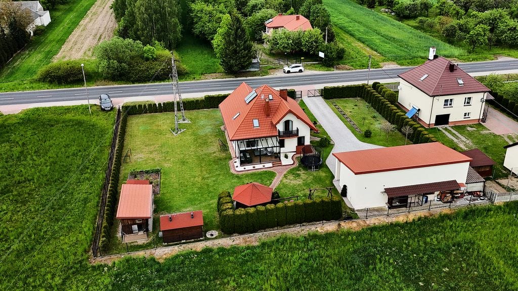 Dom 4 pokojowe na Sprzedaż