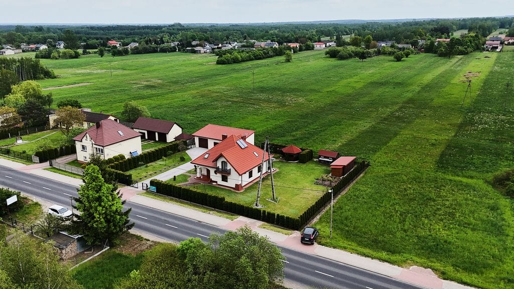 Dom 4 pokojowe na Sprzedaż