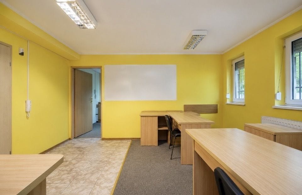 Lokal użytkowy  pokojowe na Sprzedaż