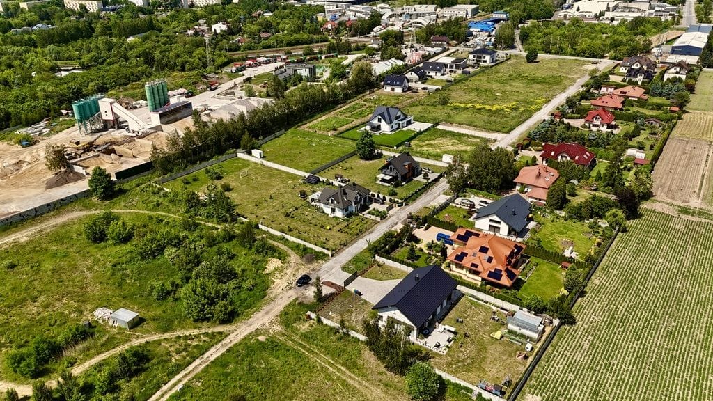 Działka  pokojowe na Sprzedaż