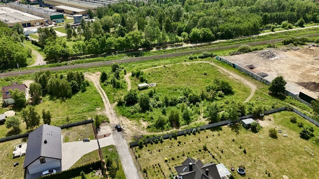 Działka  pokojowe na Sprzedaż