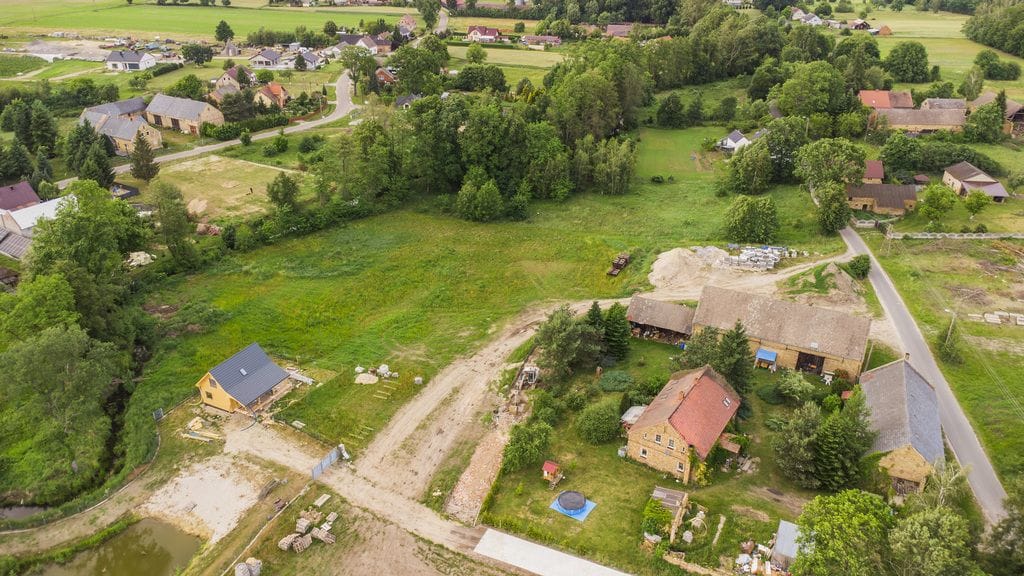 Działka  pokojowe na Sprzedaż
