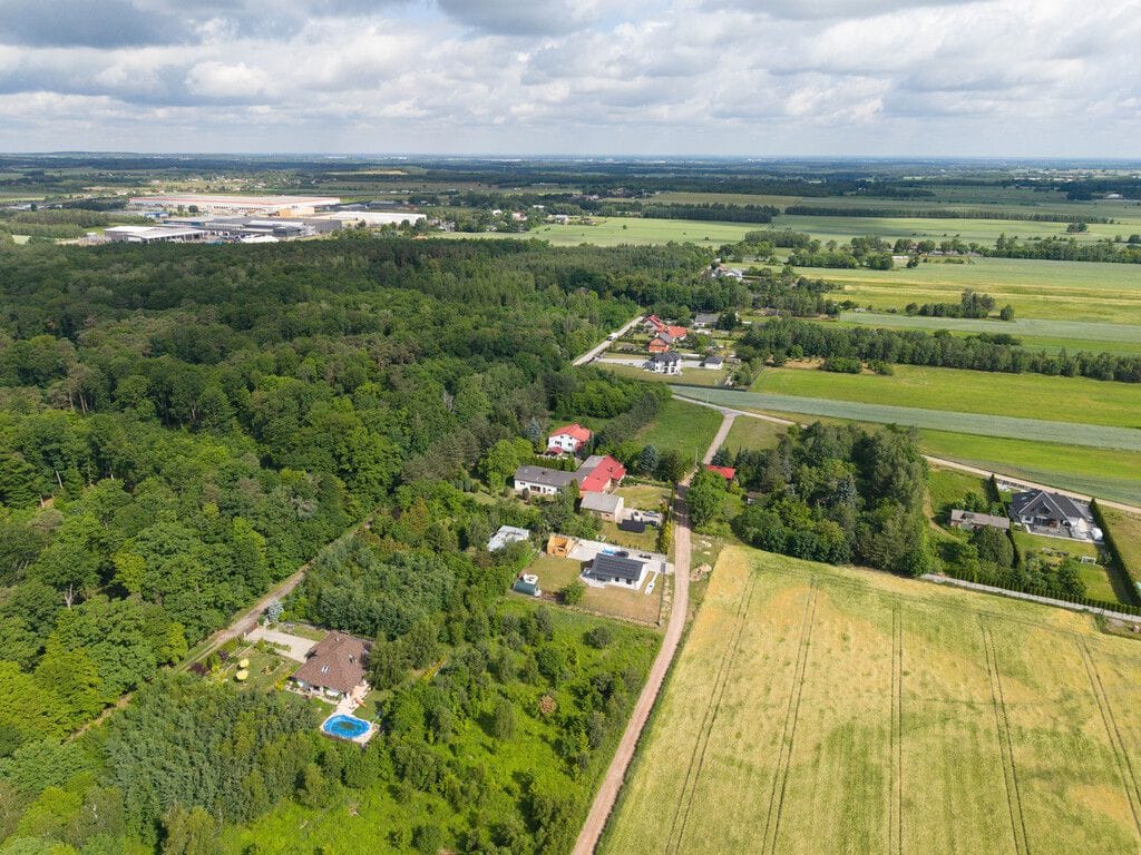 Działka  pokojowe na Sprzedaż