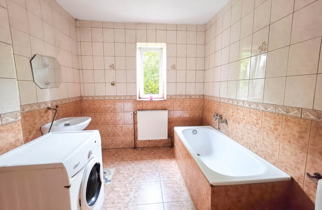 Dom 4 pokojowe na Sprzedaż