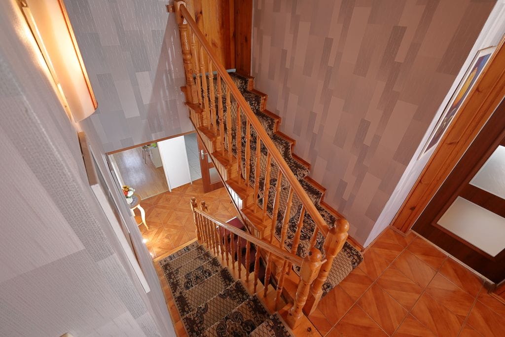 Dom 5 pokojowe na Sprzedaż