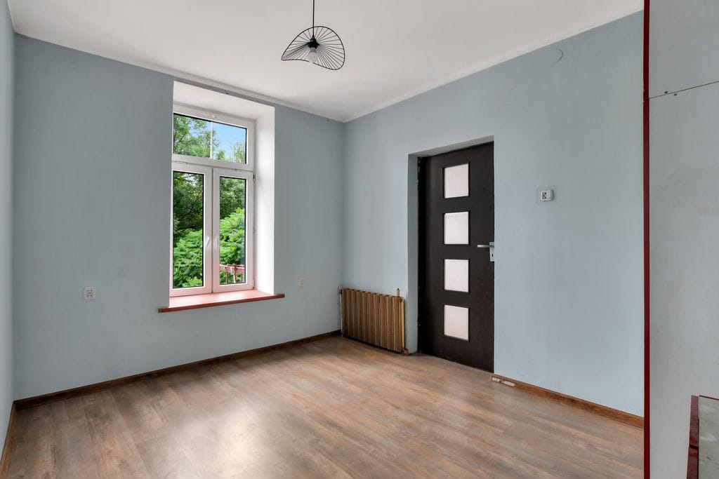 Mieszkanie 4 pokojowe na Sprzedaż
