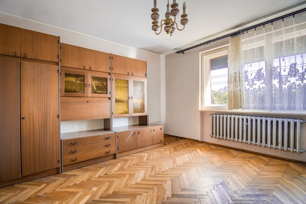 Dom 5 pokojowe na Sprzedaż