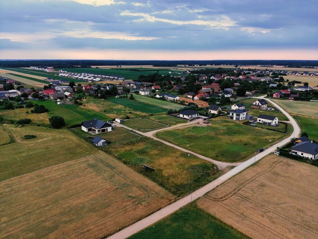 Działka  pokojowe na Sprzedaż