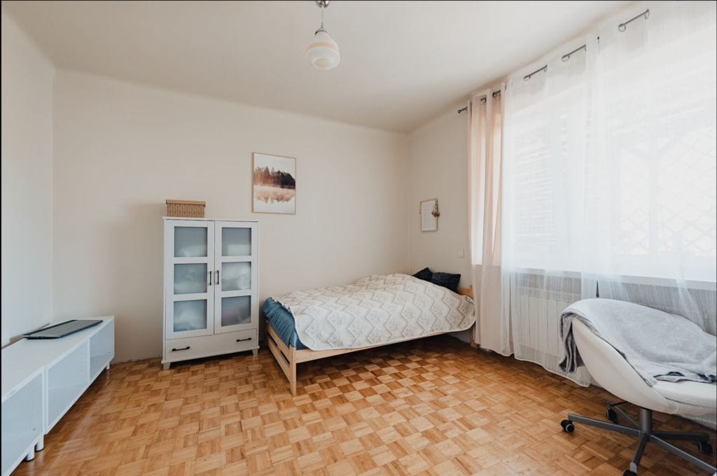 Dom 8 pokojowe na Sprzedaż