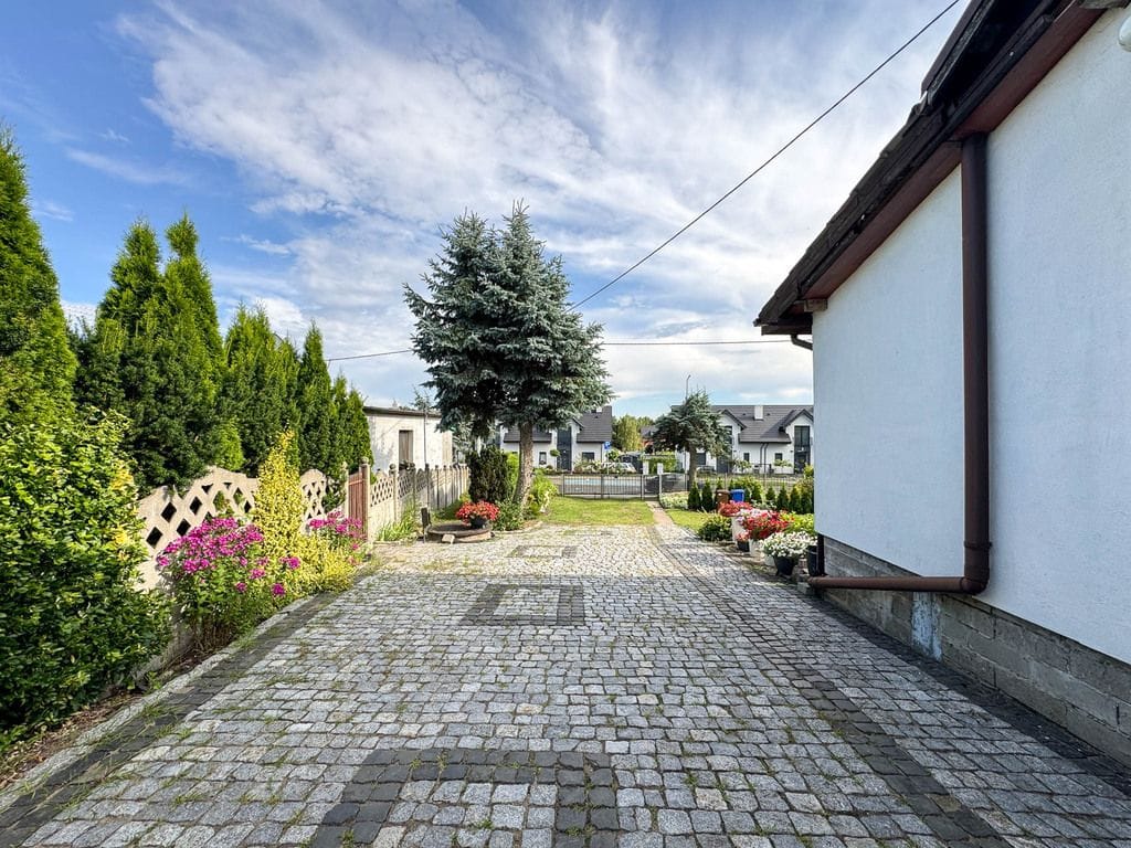 Dom 4 pokojowe na Sprzedaż