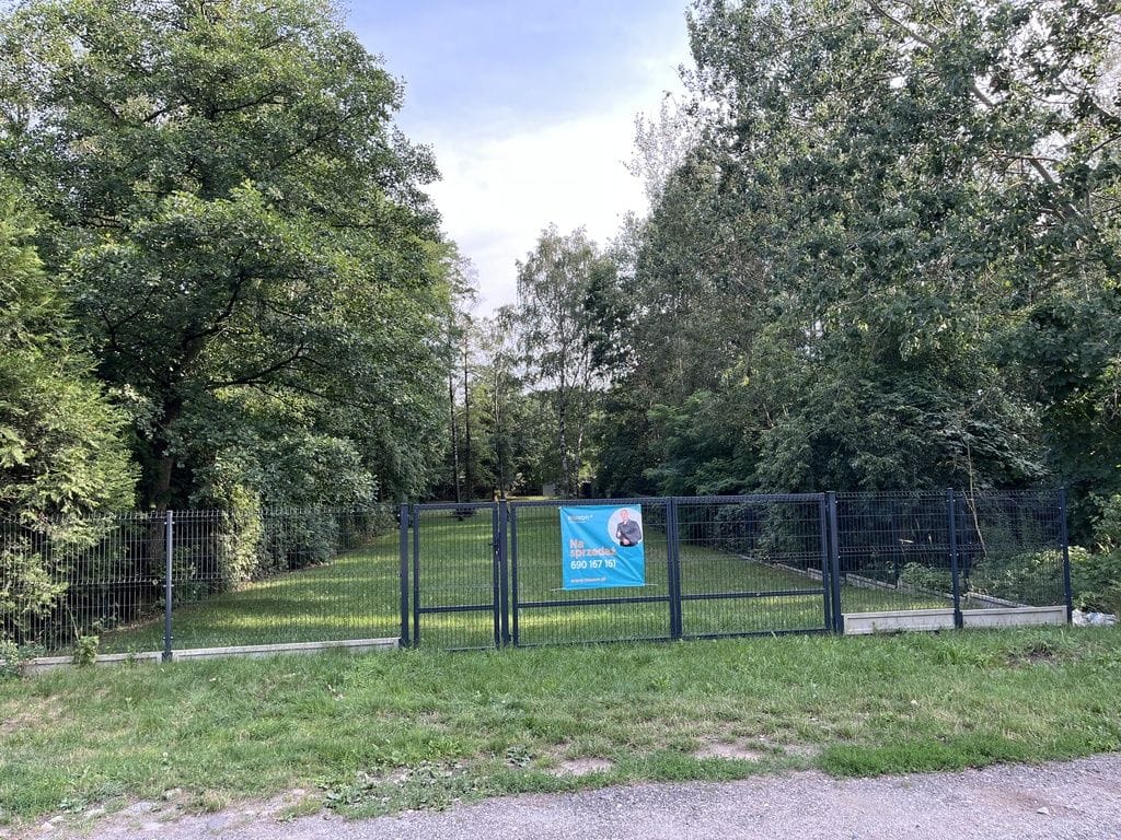 Działka  pokojowe na Sprzedaż