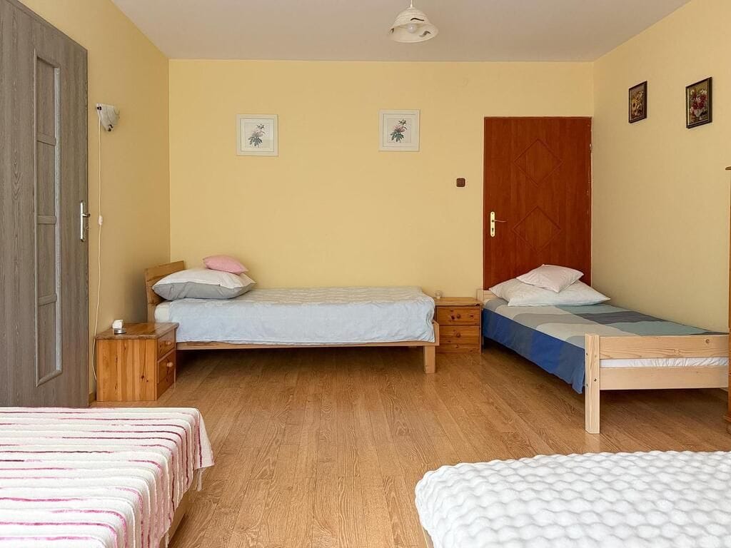 Lokal użytkowy  pokojowe na Sprzedaż