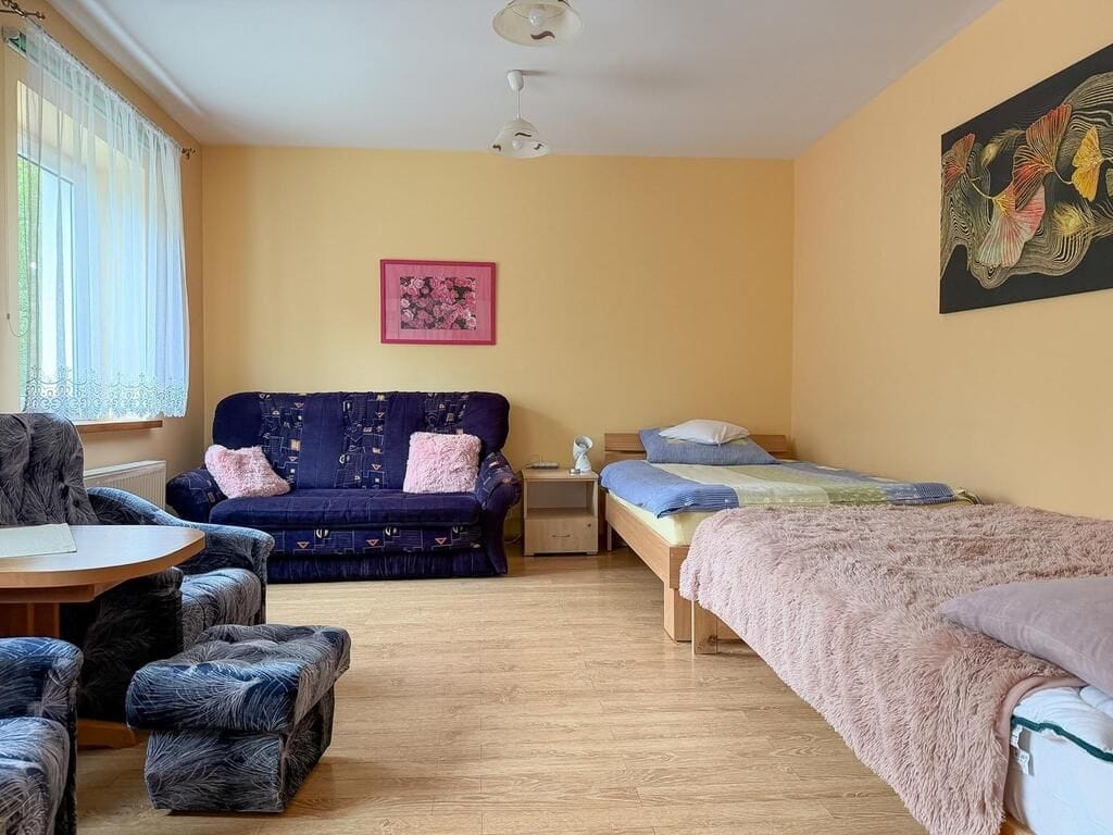 Lokal użytkowy  pokojowe na Sprzedaż