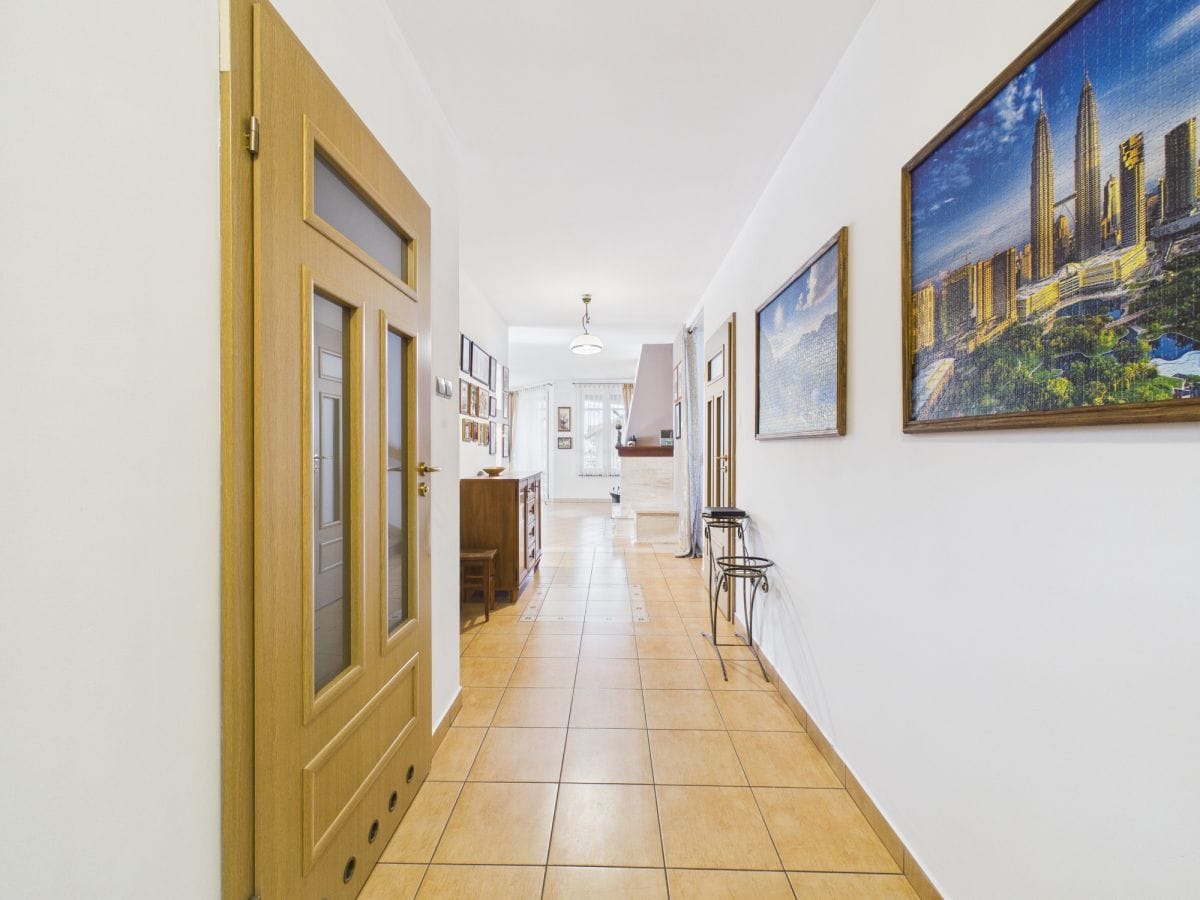 Dom 6 pokojowe na Sprzedaż