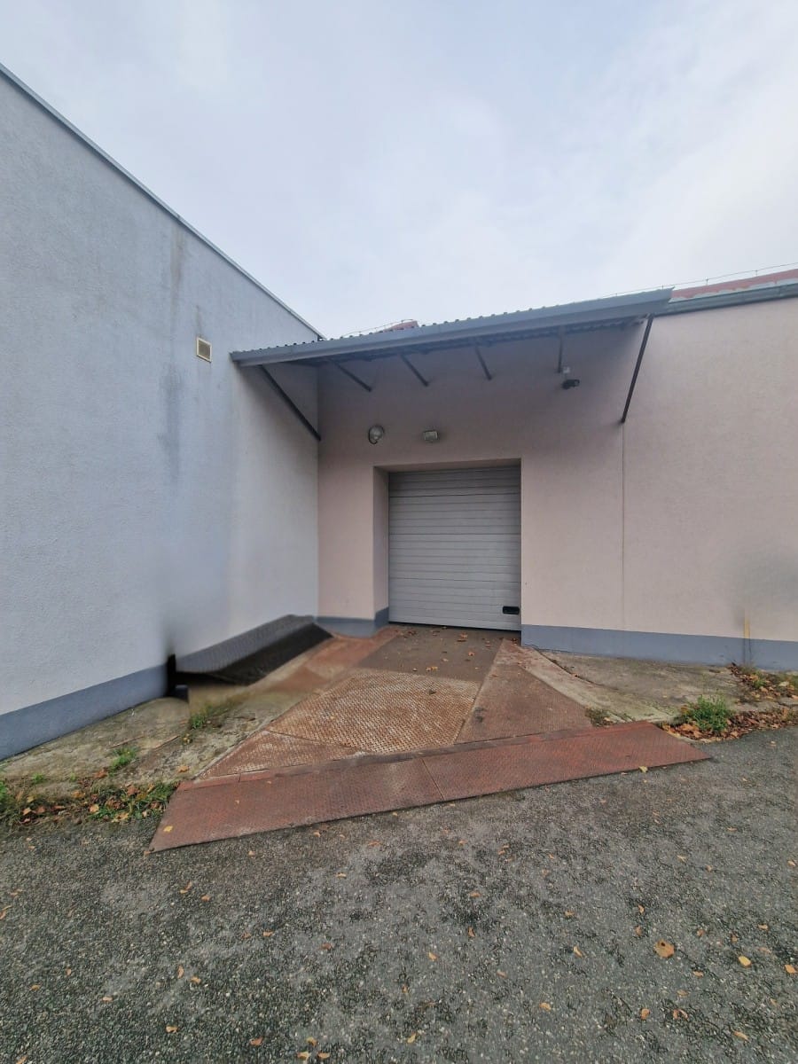 Lokal użytkowy  pokojowe na Sprzedaż