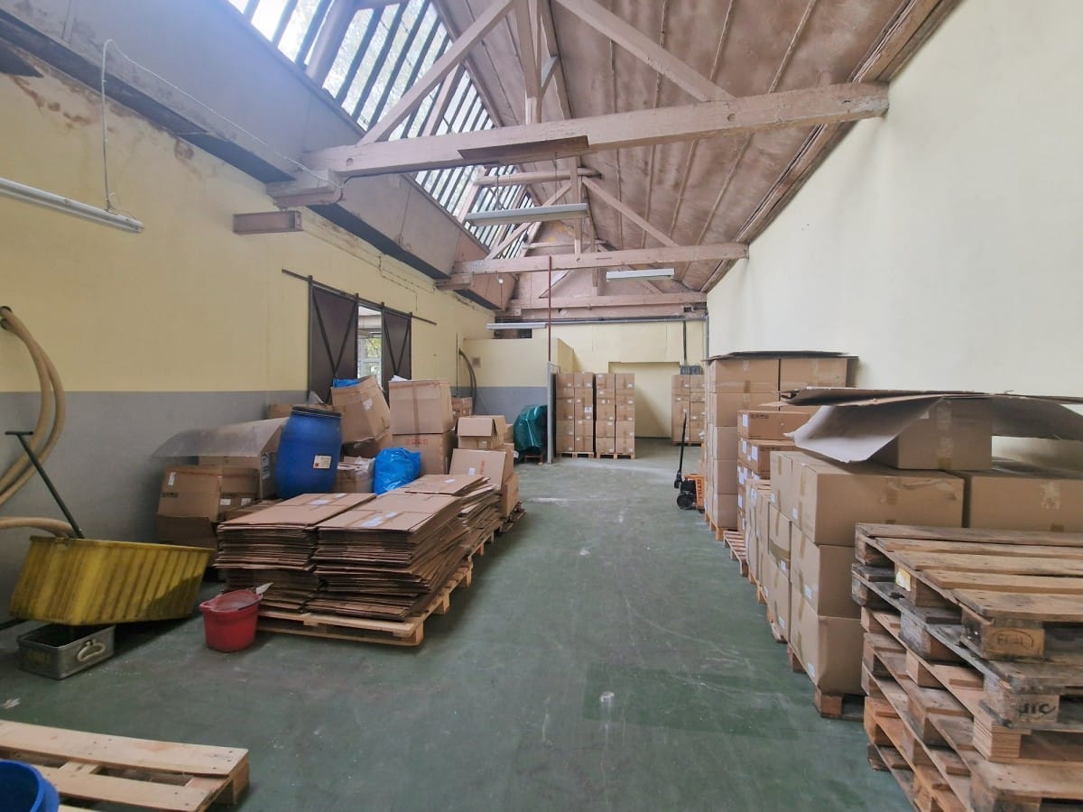 Lokal użytkowy  pokojowe na Sprzedaż