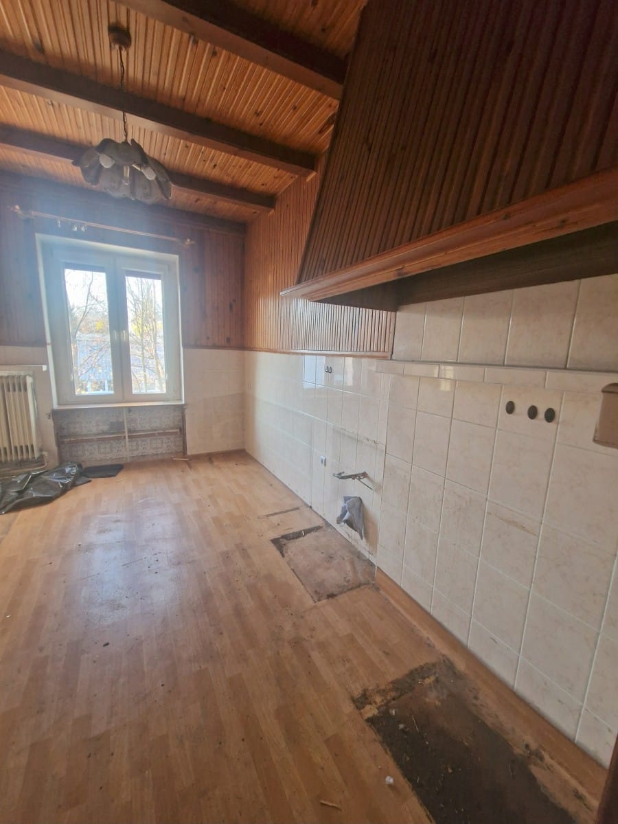 Dom 6 pokojowe na Sprzedaż