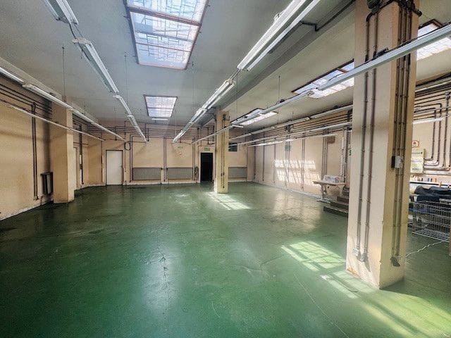 Lokal użytkowy  pokojowe na Sprzedaż