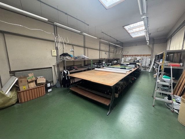 Lokal użytkowy  pokojowe na Sprzedaż