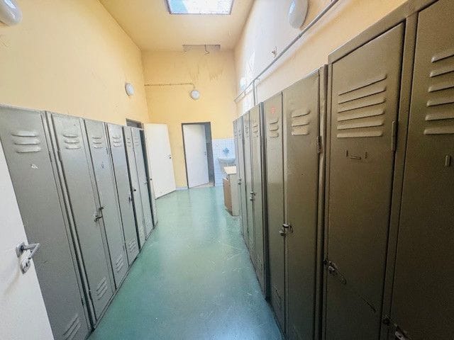 Lokal użytkowy  pokojowe na Sprzedaż