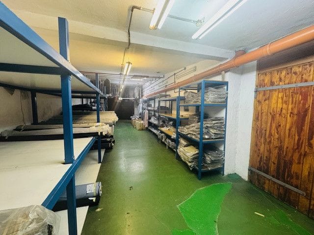 Lokal użytkowy  pokojowe na Sprzedaż