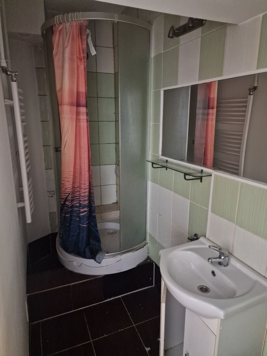 Dom 35 pokojowe na Sprzedaż