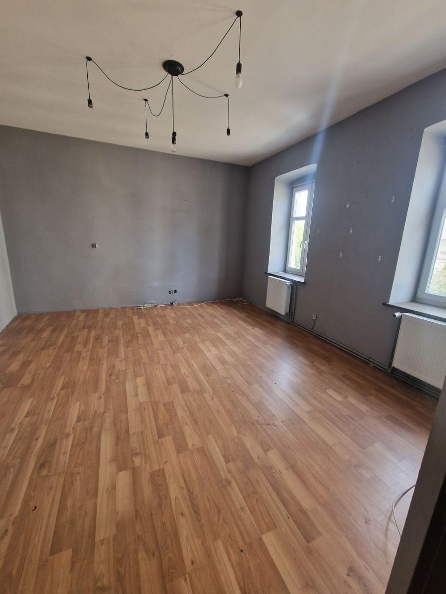 Dom 35 pokojowe na Sprzedaż