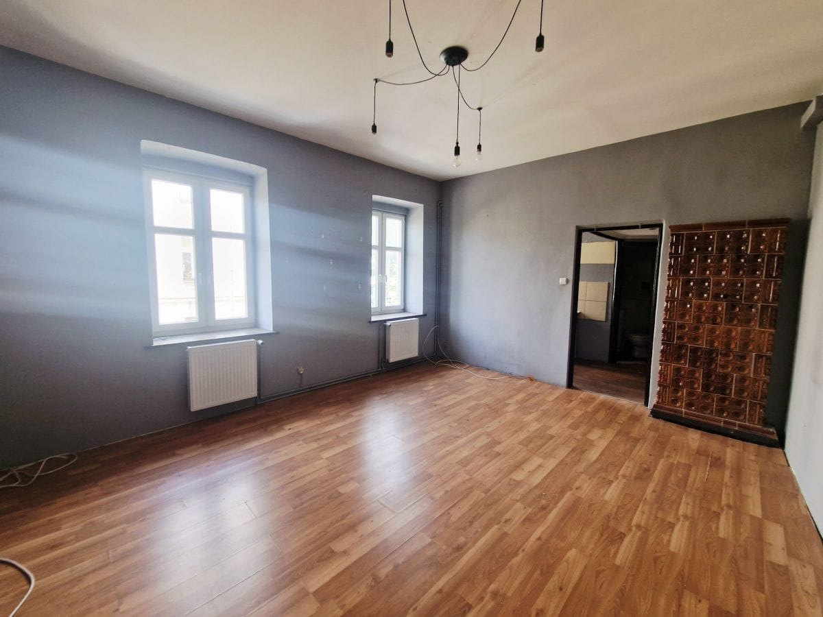 Dom 35 pokojowe na Sprzedaż