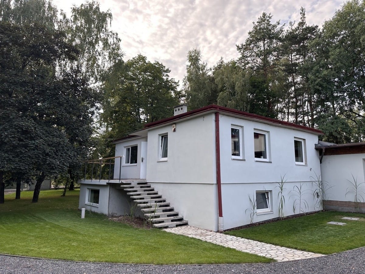 Lokal użytkowy  pokojowe na Sprzedaż